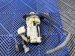 Lexus RX 330 - 350 - 400H 2008 Petrol/electricity in tank fuel pump level sender - Picture 1 of 8