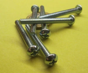 Vite macchina azionamento testa rotonda placcata in zinco 8-32 x 1,50", 300 pz - Foto 1 di 11
