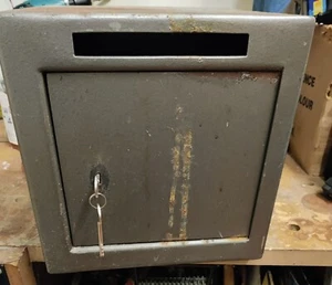 LETTERBOX STEEL FIREPROOF SAFE 30x30x30 cm - GREY-KEY LOCK SYSTEM - Picture 1 of 4