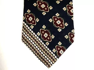 Club Room Mens Necktie Tie Navy Blue Red Geometric 55" Short 100% Silk - Picture 1 of 4