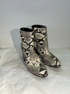 Madden Girl Booties Womens 5.5 Snake Skin Reptile Ankle Boots Zip Up - Picture 1 of 8