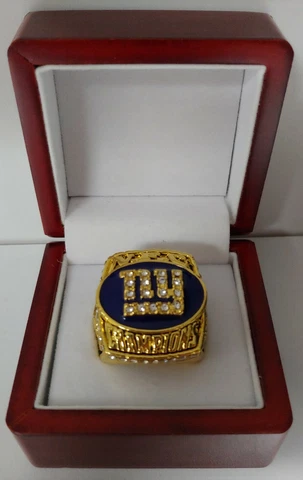New York Giants - 2000 NFC Championship Ring With Wooden Display Box Cover