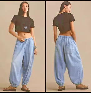 NWT ANTHROPOLOGIE PILCRO BEACHY WIDE LEG PARACHUTE SOFT DENIM JEANS PANTS BLUE M - Picture 1 of 10