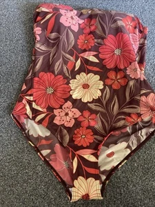 Ladies Swimming Costume Size 20 - Picture 1 of 6