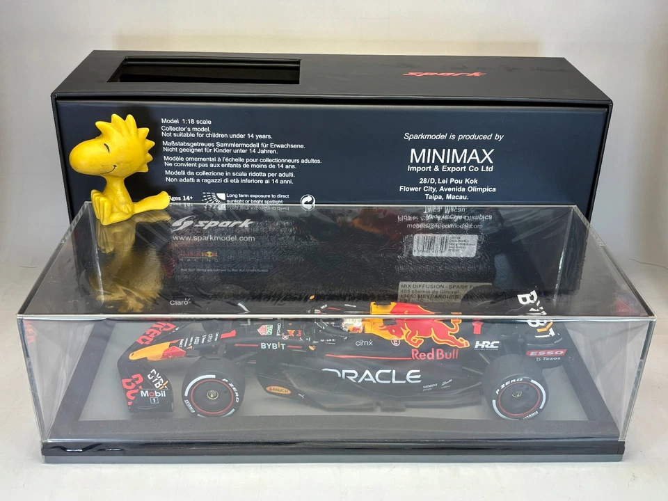 1:18 Spark Red Bull RB18 Winner Saudi Arabian GP 2022 #1 Max Verstappen 18S754 - Image 1 of 4
