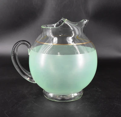 Jarra de vidrio verde menta esmerilada MCM Blendo vintage con borde dorado labio de hielo 8" Foto 1 de 4