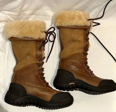 Botas Ugg Adirondack tamanho 5 couro marrom Sherpa alto estilo feminino: 5498-OTT - Imagem 1 de 3