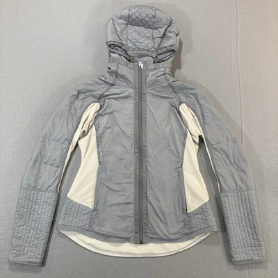 CHAQUETA LULULEMON RUN BUNDLE UP CREMA/PLATEADA talla M/L plumón de ganso polar con capucha Foto 1 de 4