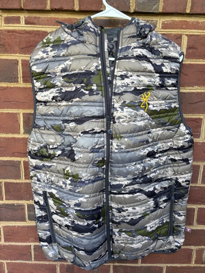 Browning Primaloft Auric Camoflauge Hooded Zippered Vest Size Large - Image 1 of 4