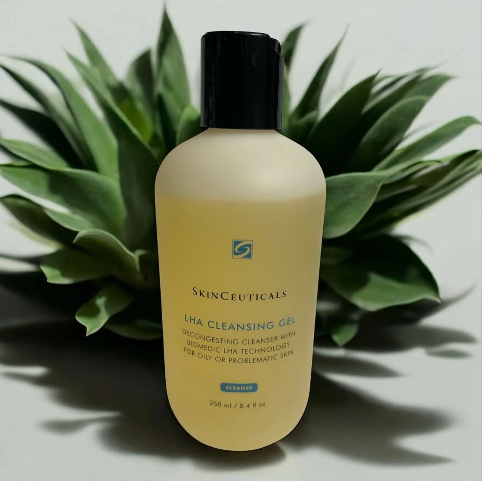 Gel Limpiador Descongestionante Skinceuticals LHA Limpiador Biomédico LHA Tech 8,4 OZ Foto 1 de 1