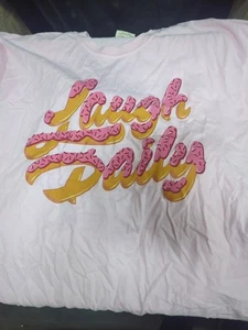 Laugh Daily Pink Donut Schrift T-Shirt XLarge Neu! Jstu + Tasche - Bild 1 von 2