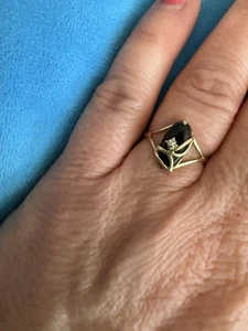 Vintage 14k Gold Black Onyx & Diamond Ring in Unique Setting - Picture 1 of 7