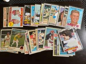 1950s - 70s Topps Baseball Cards Lot (34) ONLY HOF An Future HOF Collection - Picture 1 of 22