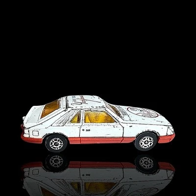 Corgi ~NY Yankees Mustang Cobra ~ Red/White 1:64 Vintage Diecast Car - Image 1 of 4