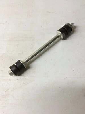 Eslabón de barra antivuelco Volvo Amazon/P1800. Stock nuevo. Foto 1 de 3