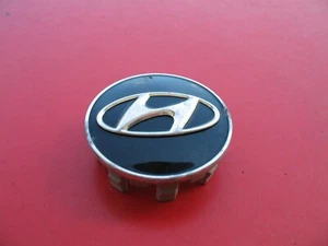 HYUNDAI SANTA FE GENESIS 1 WHEEL RIM HUB CAP HUBCAP CENTER COVER PLUG USED 10246 - Picture 1 of 4