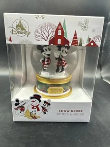 Disney 2019 Mickey Mouse & Minnie Mouse Snow Globe - Picture 1 of 8