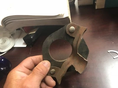 1956 FORD FAIRLANE NOS SILENCIADOR BRAÇADEIRA SUPORTE PARA QUADRO B6A-5261A PEÇA DE ESCAPE - Imagem 1 de 4