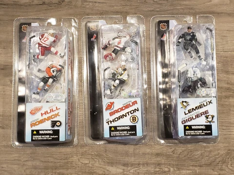 Vintage McFarlane 90s NHL Hockey Toy Lot of 3 Brodeur  Lemieux Hull SEALED NEW Cover