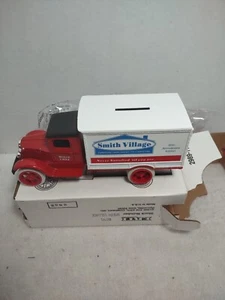 Ertl 1990 Die Cast ~ 1931 Hawkeye Motor Truck Bank ~ Smith Village ~ 60 Anniv. - Bild 1 von 6