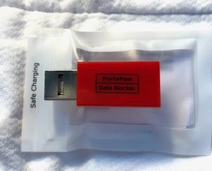 Red USB Data Blocker Adapter Charge Securely Without Data Transfer or Hacking - Zdjęcie 1 z 2