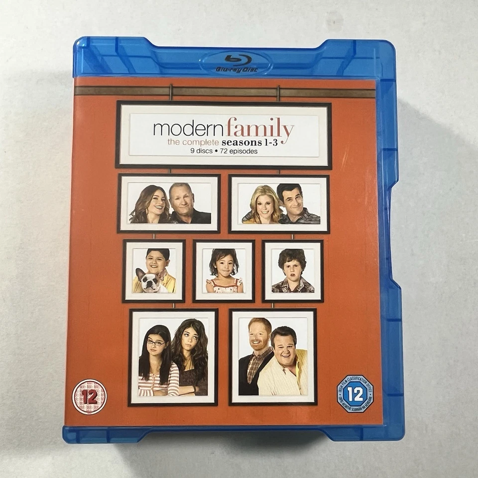 Modern Family Seasons 1-3 (2009-2012) Comedy 72 Episodes Blu-Ray Reg AB - Image 1 of 3