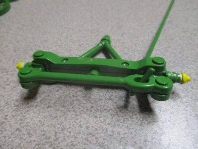 1/16 part Ertl John Deere tractor part 1924 model D front axle - Image 1 of 2