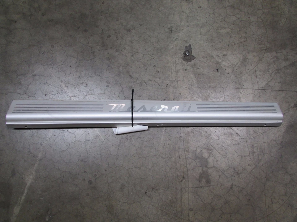 Maserati Cupé, Gransport, Derecha, Puerta Derecha Escalón Placa, Usado, P/N 386100314 Foto 1 de 1