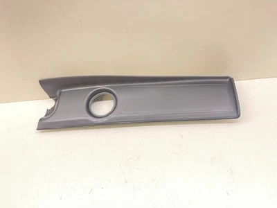 Chevrolet Tahoe 2017-2020 carrocería trasera derecha canalón inferior lado apertura 84273589 Foto 1 de 2