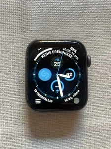 Apple Watch 4 Aluminium Nike+ 44mm + Verschiedene Armbänder - Bild 1 von 10