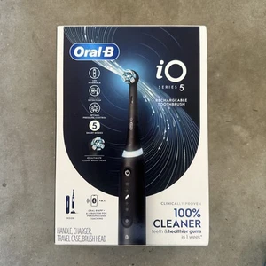 Oral-B iO Series 5 Electric Toothbrush - Black - Picture 1 of 1