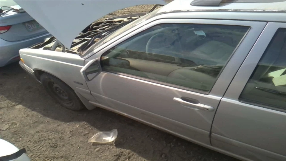 Driver Left Front Door Sedan Fits 98-00 VOLVO 70 SERIES 27953373 Foto 1 de 4