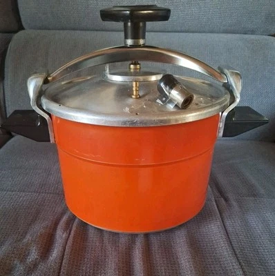 Cocotte Minute Orange Seb 6 Litres + Panier Aluminium + Livre de recettes - Photo 1/4