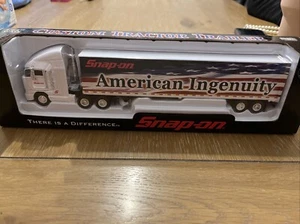 Snap-On Minicar Rimorchio 1/64 Metallo Die Cast Replica Nuovo - Foto 1 di 8