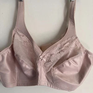 Glamorise 1003 Full Figure Magic Lift Wireless Minimizer Bra Womens 50D Beige - Picture 1 of 6