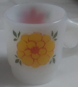 Vtg Fire-King Anchor Hocking Milk Glass Coffee Cup Mug Red/Orange/Yellow Flowers - Picture 1 of 9