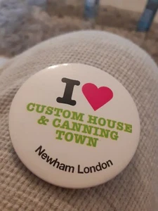 Insignia vintage de Newham London  - Imagen 1 de 2