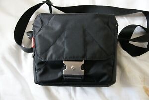 Manfrotto Bella IV Camera Bag in Black Very Good Condition