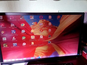 32" PHILIPS Brilliance 328P 2560x1440 (Beleuchtung unten Blaue streifen) defekt - Bild 1 von 1