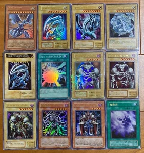 Yu Gi Oh Blue Eyes White Dragon BANDAI Early Lot 1990s Japanese Cards - Picture 1 of 2