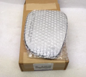 2017-2024 CHRYSLER PACIFICA RIGHT DOOR MIRROR GLASS NEW OEM 68318282AB - Picture 1 of 8
