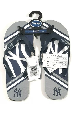 Brand New New York Yankees FOCO Unisex Flip Flops Size Small 7-8 Sandals Cover