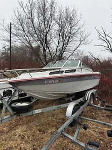 🔥 Celebrity 192SE Boat Hull & Trailer – Solid Condition – $500 DEAL! - Picture 1 of 6
