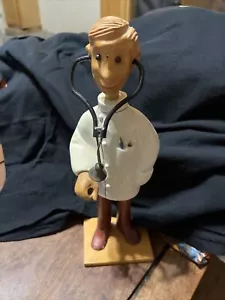 Vintage italienischer Römer handgeschnitzt Holz Arzt Arzt Figur Fehlteile - Bild 1 von 8