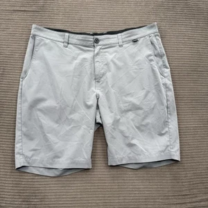 Travis Mathew Shorts Men 40 Gray Golf Golfing Outdoors 9' Inseam Casual Preppy. - Picture 1 of 7