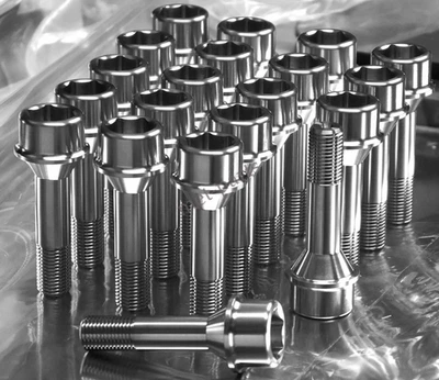 Nuevo perno de rueda de aleación de titanio 14x1,5 HEX17 20 un. para Ferrari Foto 1 de 4