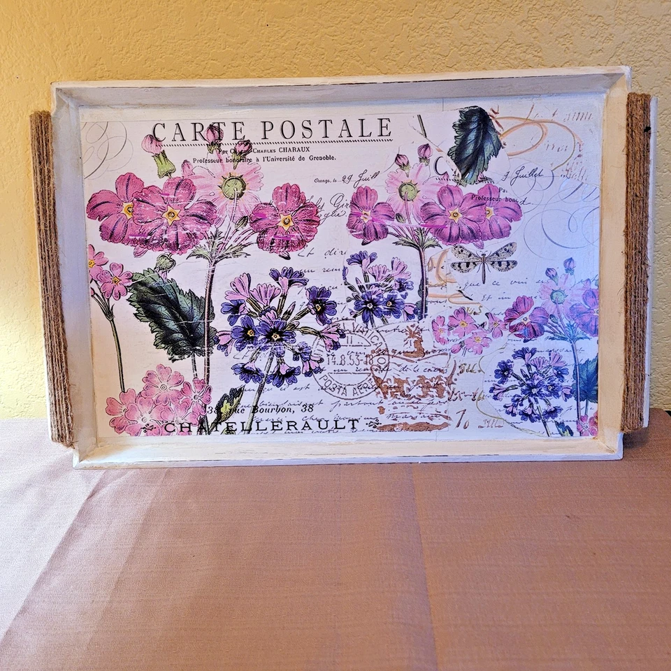 Bandeja para servir madera blanca con flores francesas vintage Foto 1 de 4