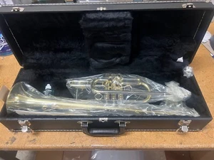 Getzen 593 Capri Bb Herald Trumpet New Old Stock - Picture 1 of 2