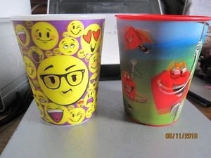 2 McDonald's hologram 3 dimensional cups. Happy face and Happy meal b140 - Picture 1 of 4