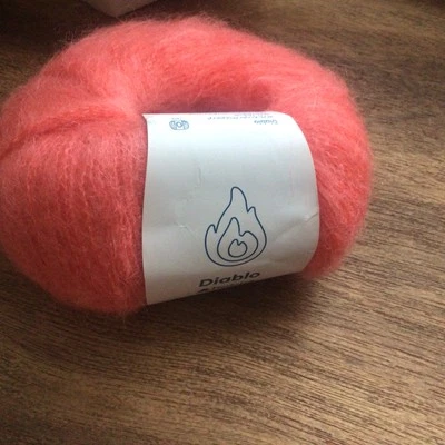 Hobbii Diablo Yarn/Coral/246 yds/New - Image 1 of 4